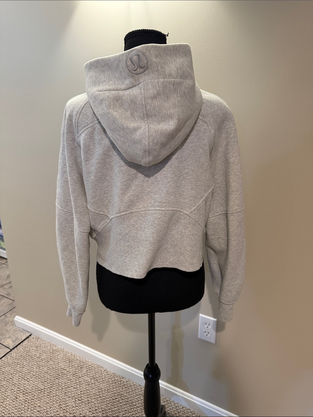 lululemon athletica Light Gray Half-Zip Cowl Hoodie Sweater - Picture 3 of 10